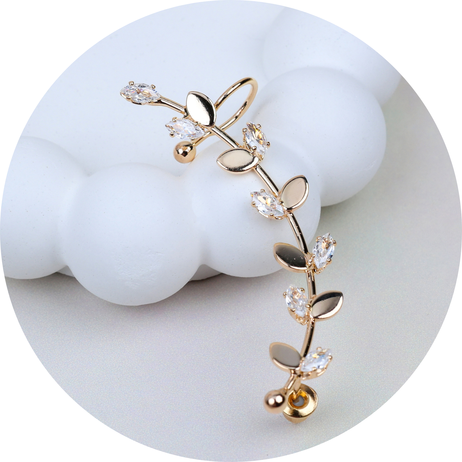 Ear cuff