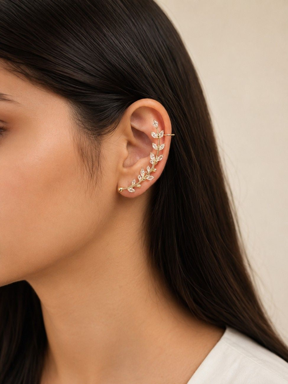 Sparkling Crystal Leaf Ear Cuff - Gold-plated Dainty Crawler Earring