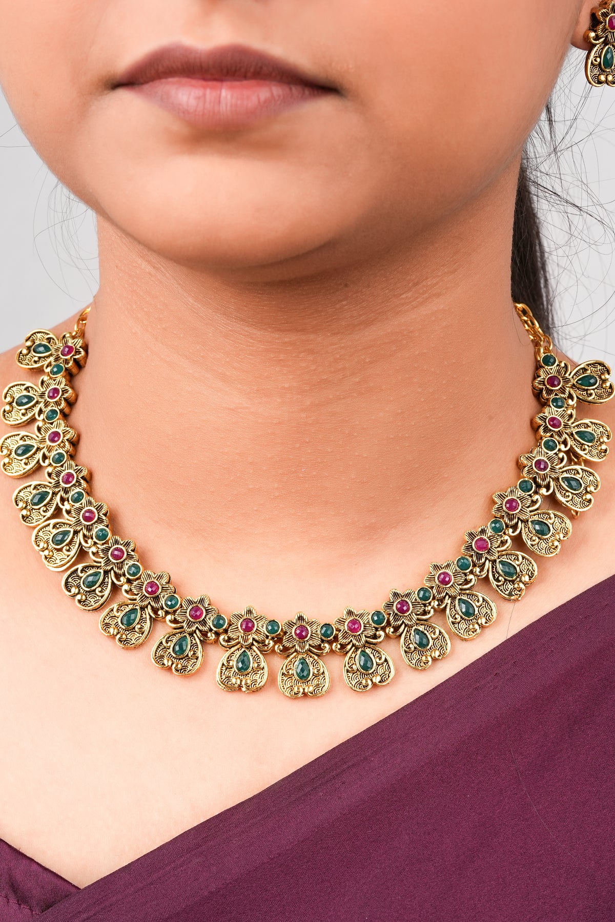 Antique Motif Kemp Necklace & Earring Set