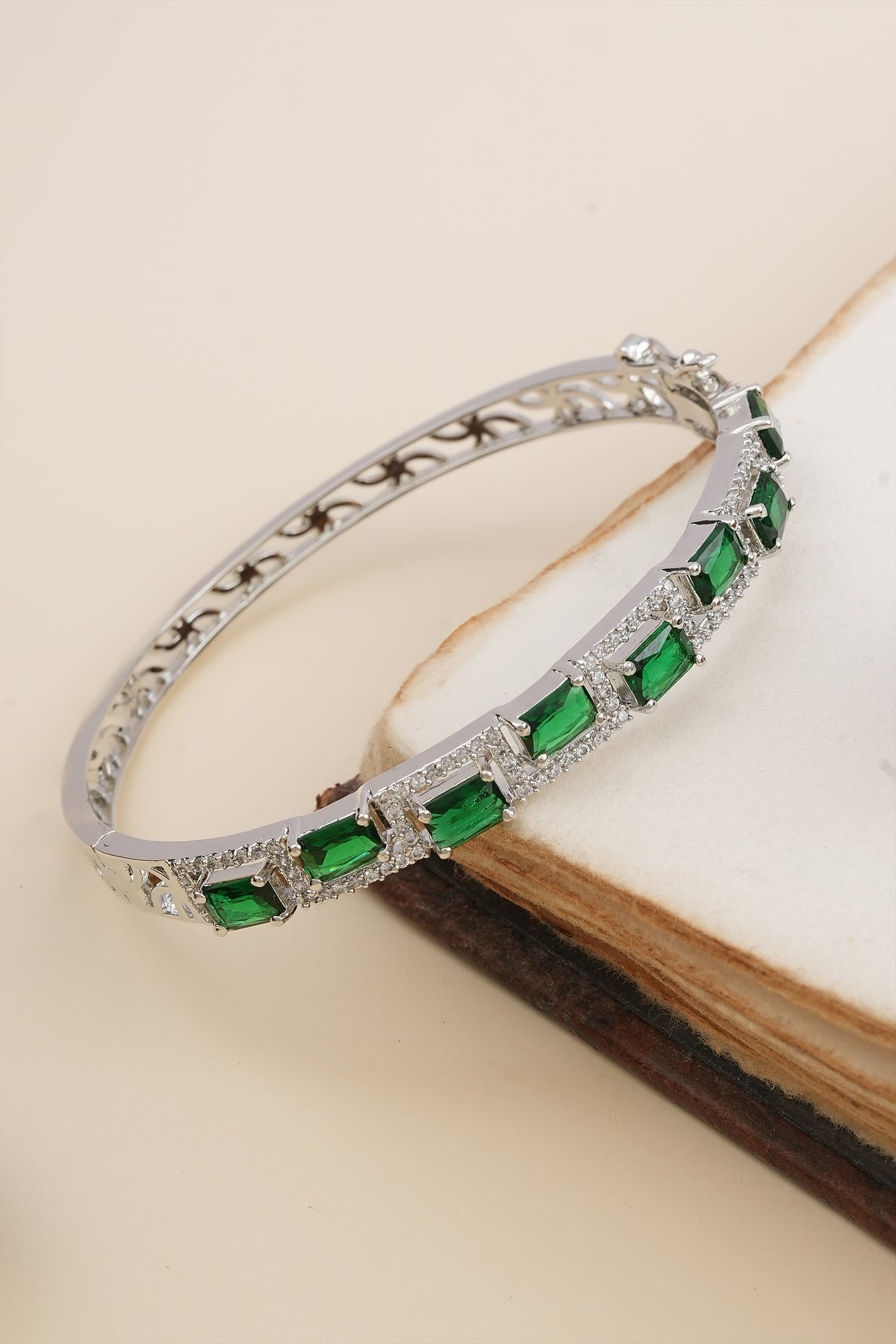 Brass emeradal dimond bracelate