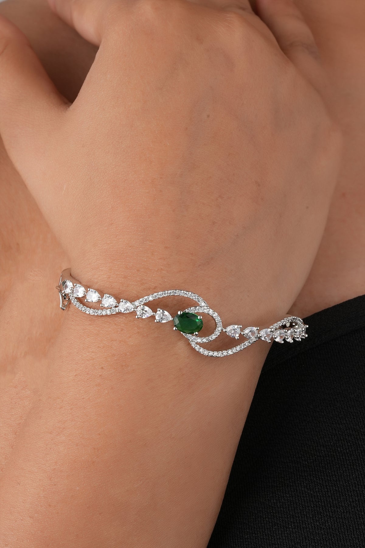 Rhodium-Plated Emerald Green Stone Wave Bracelet