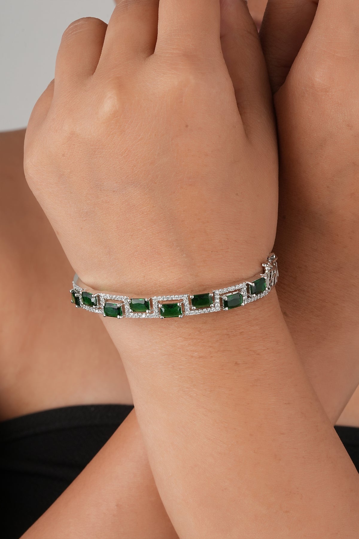 Brass emeradal dimond bracelate