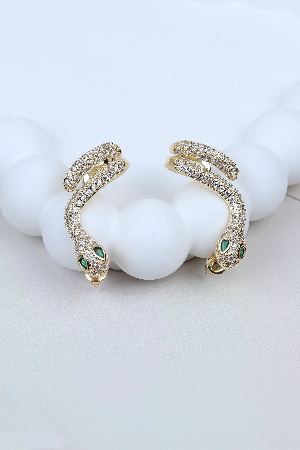 Snake-shaped Golden Ear Cuff