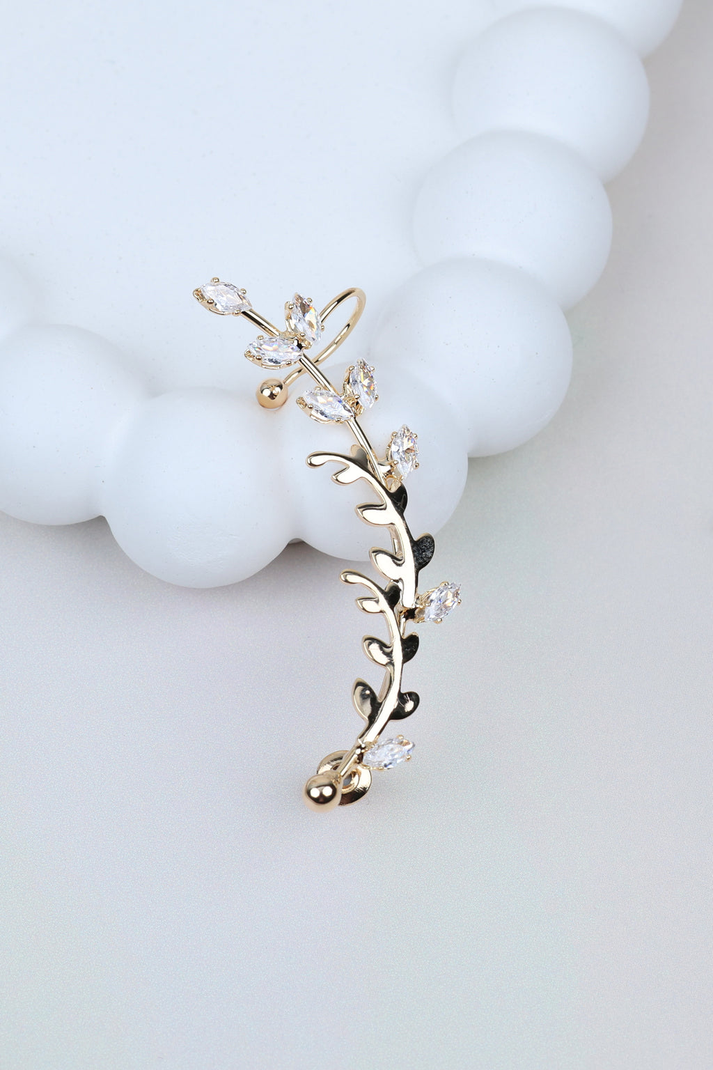 Sparkling Crystal Leaf Ear Cuff - Gold-plated Dainty Crawler Earring
