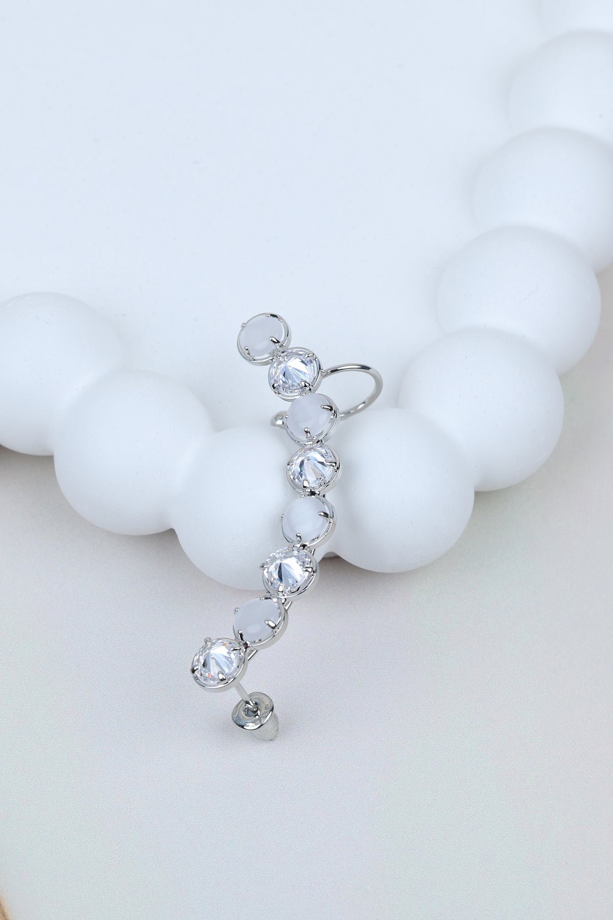 Sparkling Graduated Crystal Curve Ear Crawler
