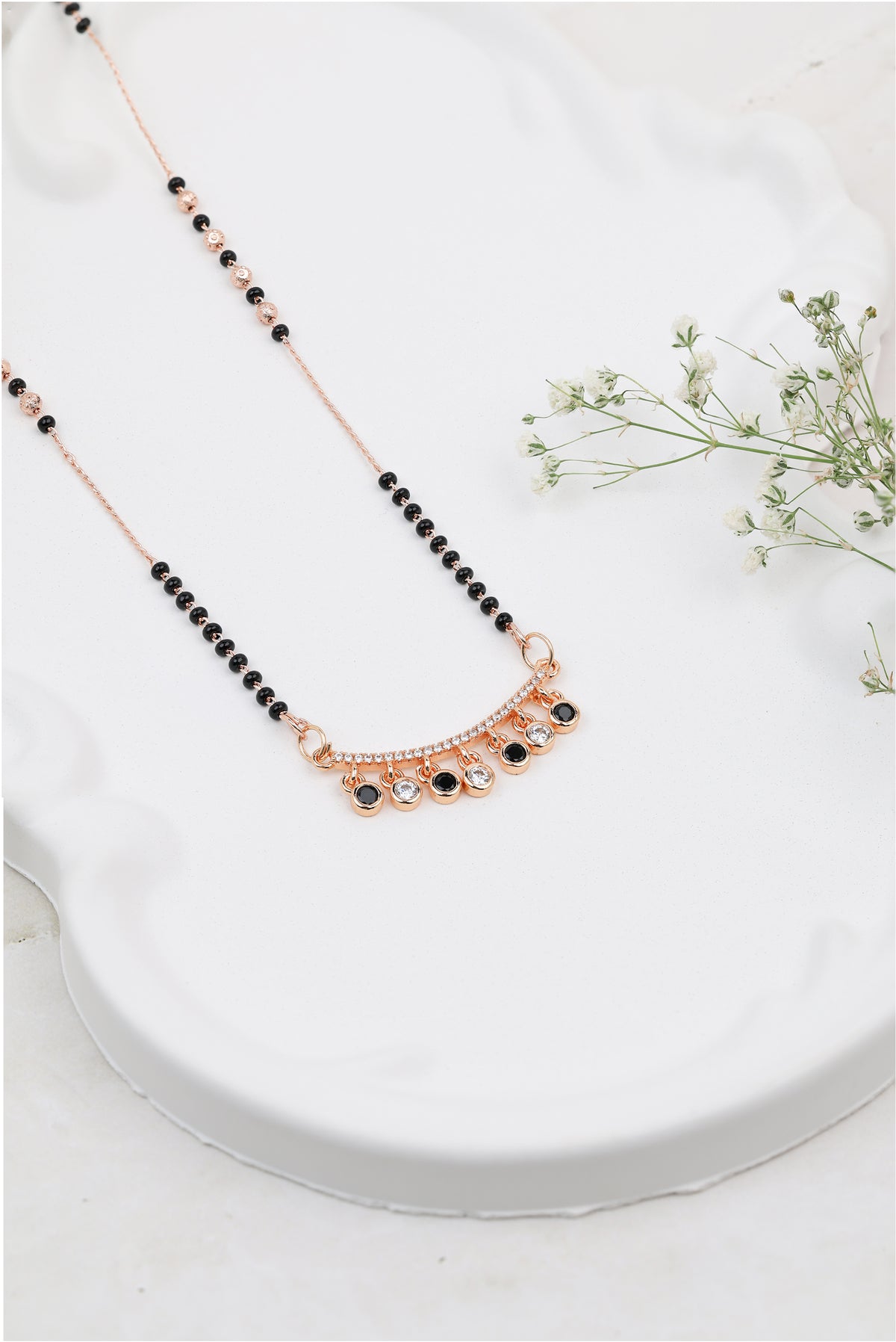 Rose-Toned Alternating Black and White Stone Fringe Mangalsutra - detail view