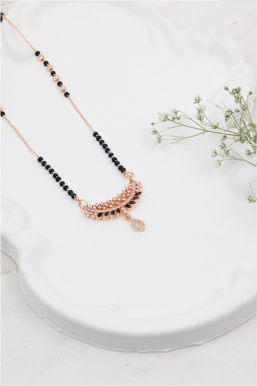 Rose-Toned Floral Crown Mangalsutra - detail view