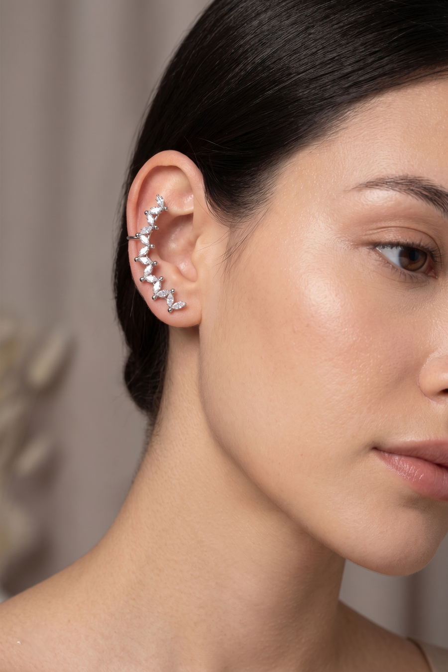 Ear cuff