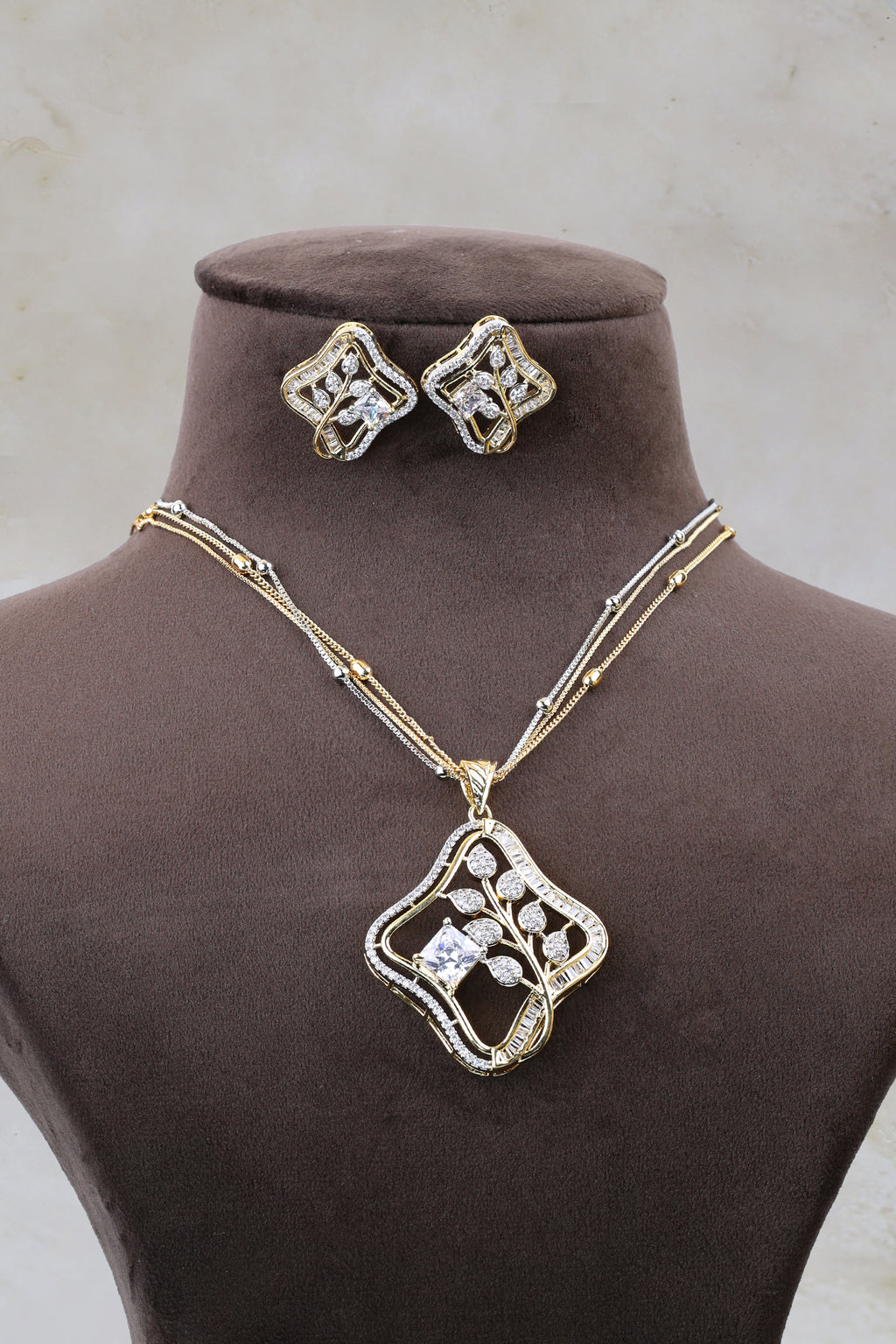 Square N Curves Pendant