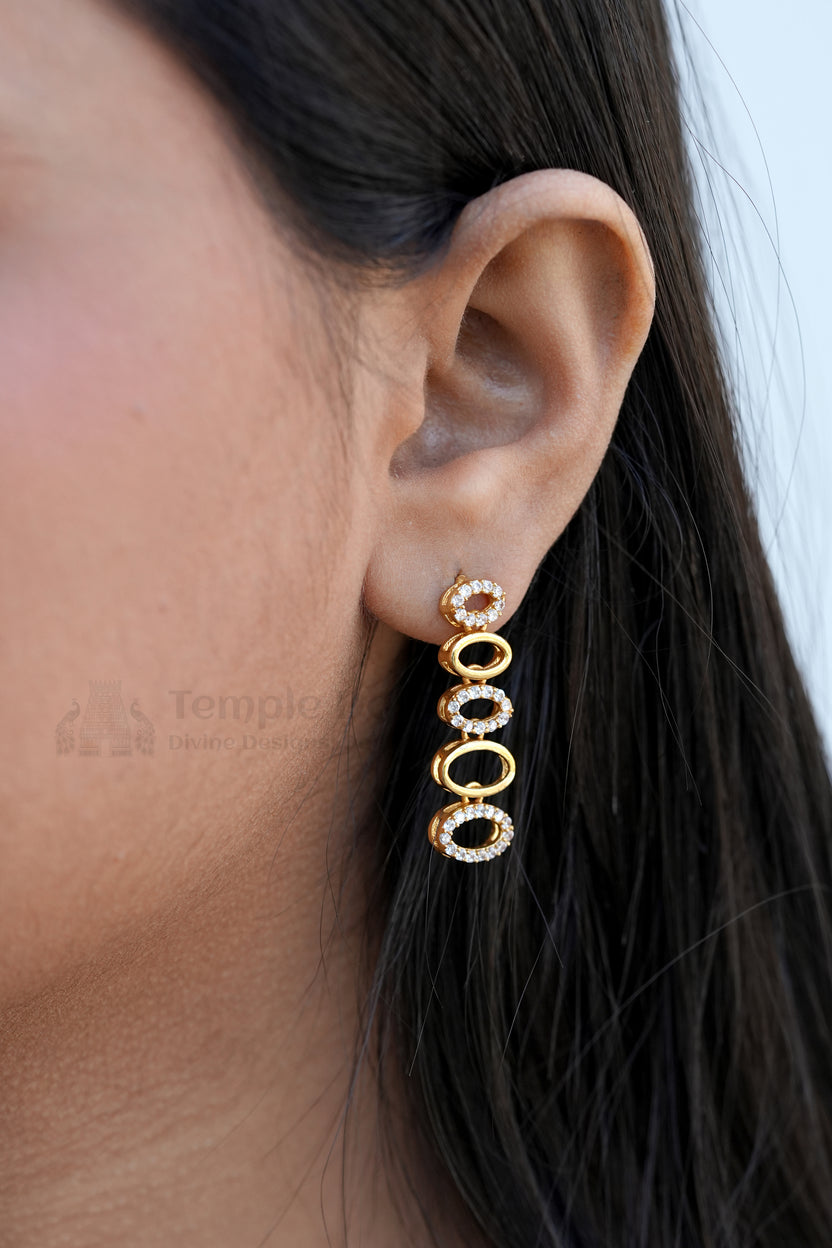 Shimmering High-Quality Imitation Diamond Jewelry Set for Festive Wear & Weddings.