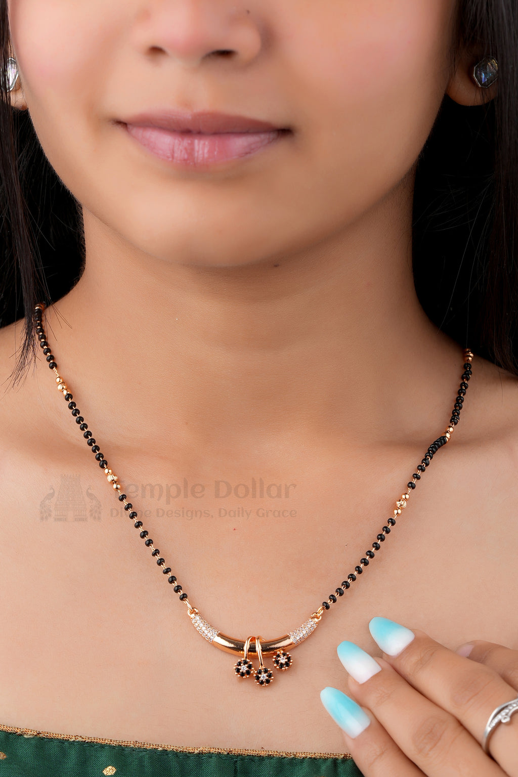 Midnight Floral Drop Mangalsutra