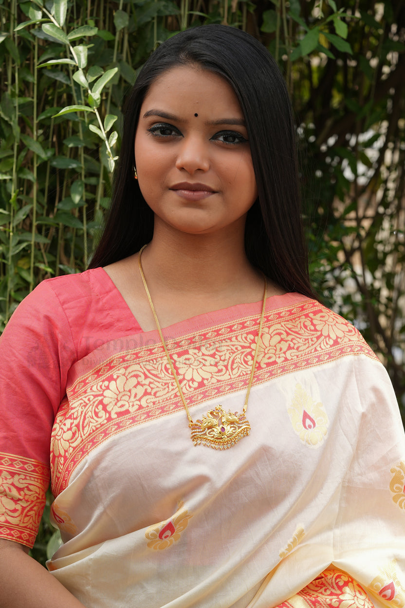 Twin Swan Textured Pendant with Square Mesh Chain