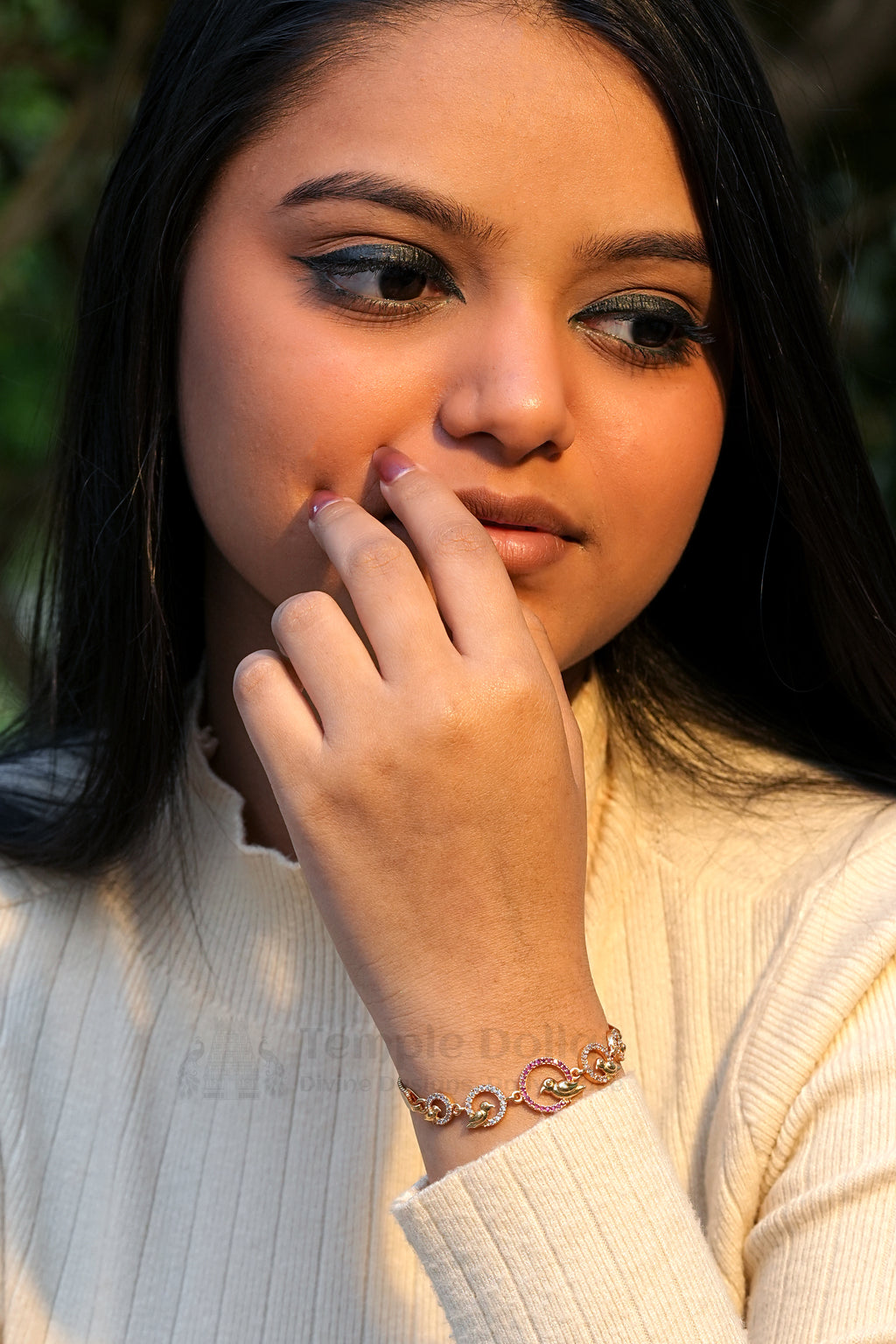 Rose Gold Parrot / Bird Motif Circle Bracelet