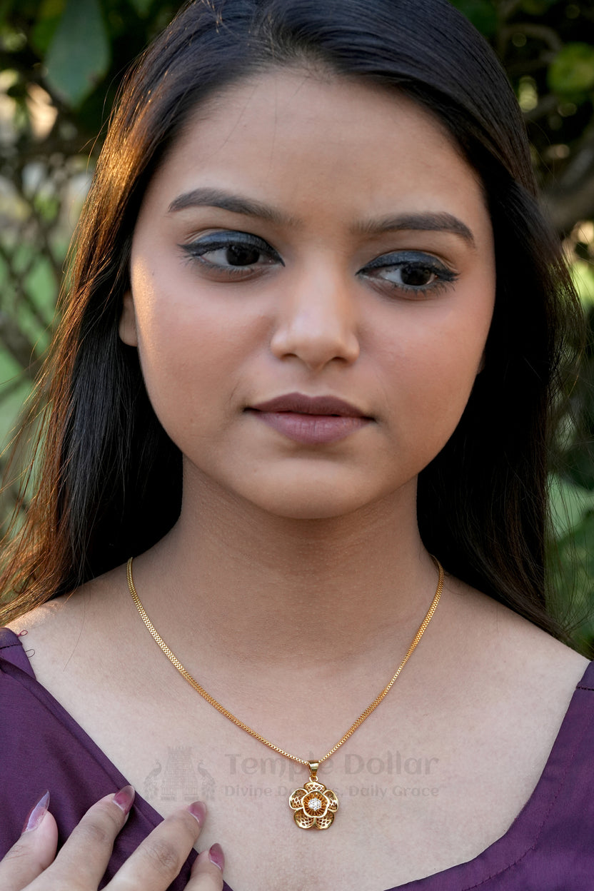 Floral Bloom Gold Plated Pendant Chain