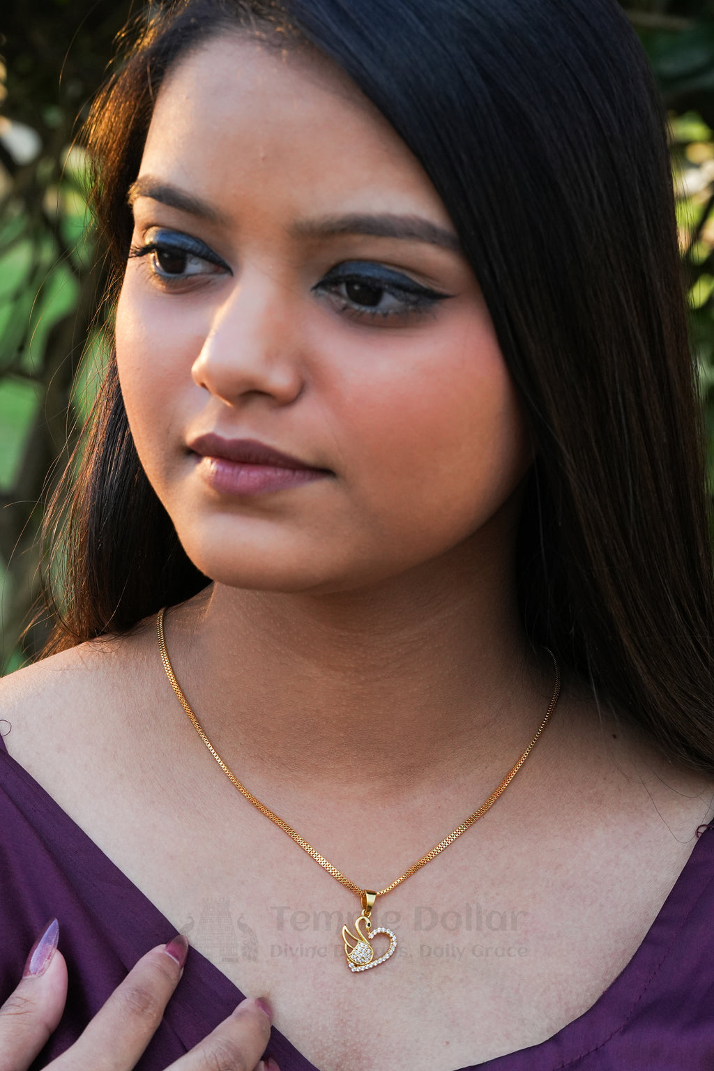 Abstract Petal Gold Pendant