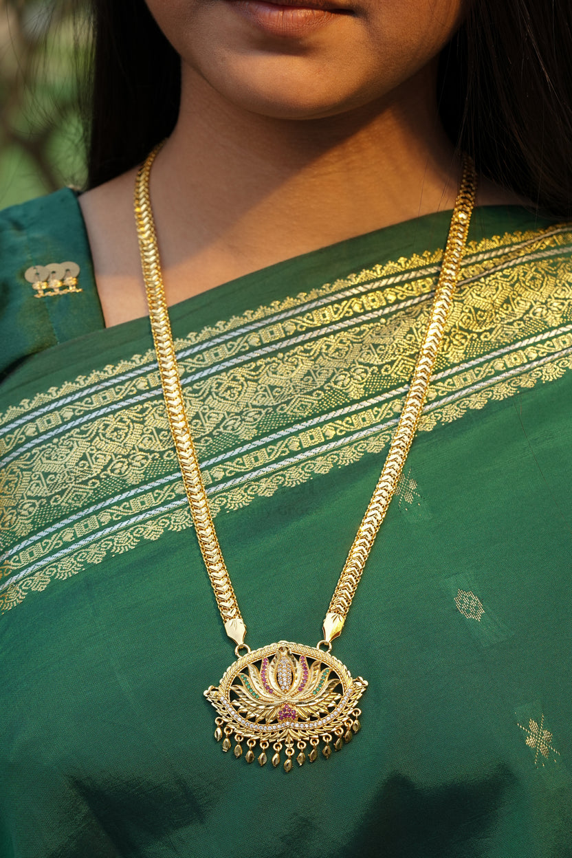 Oval Lotus Pendant with Twisted Rope Chain