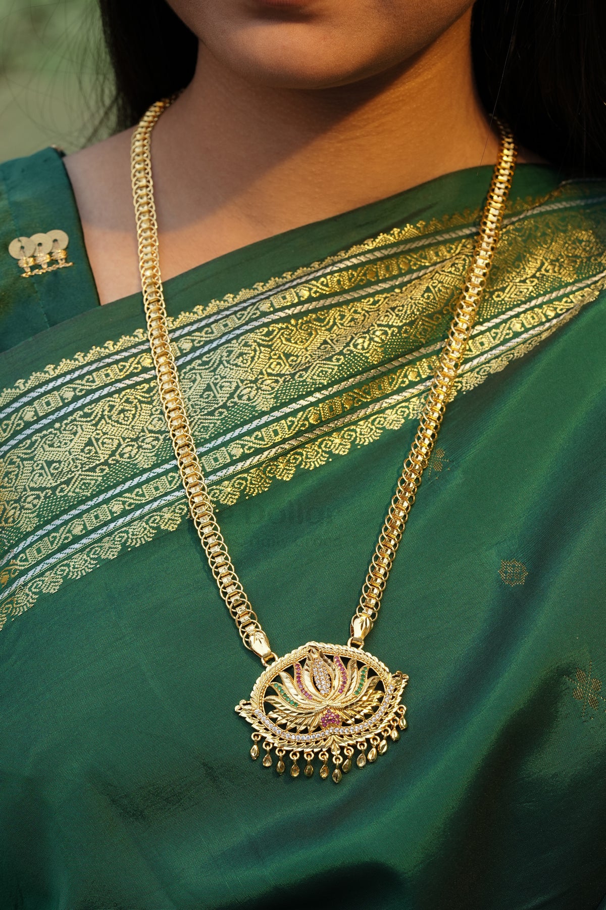 Oval Lotus Pendant with Mugappu Chain