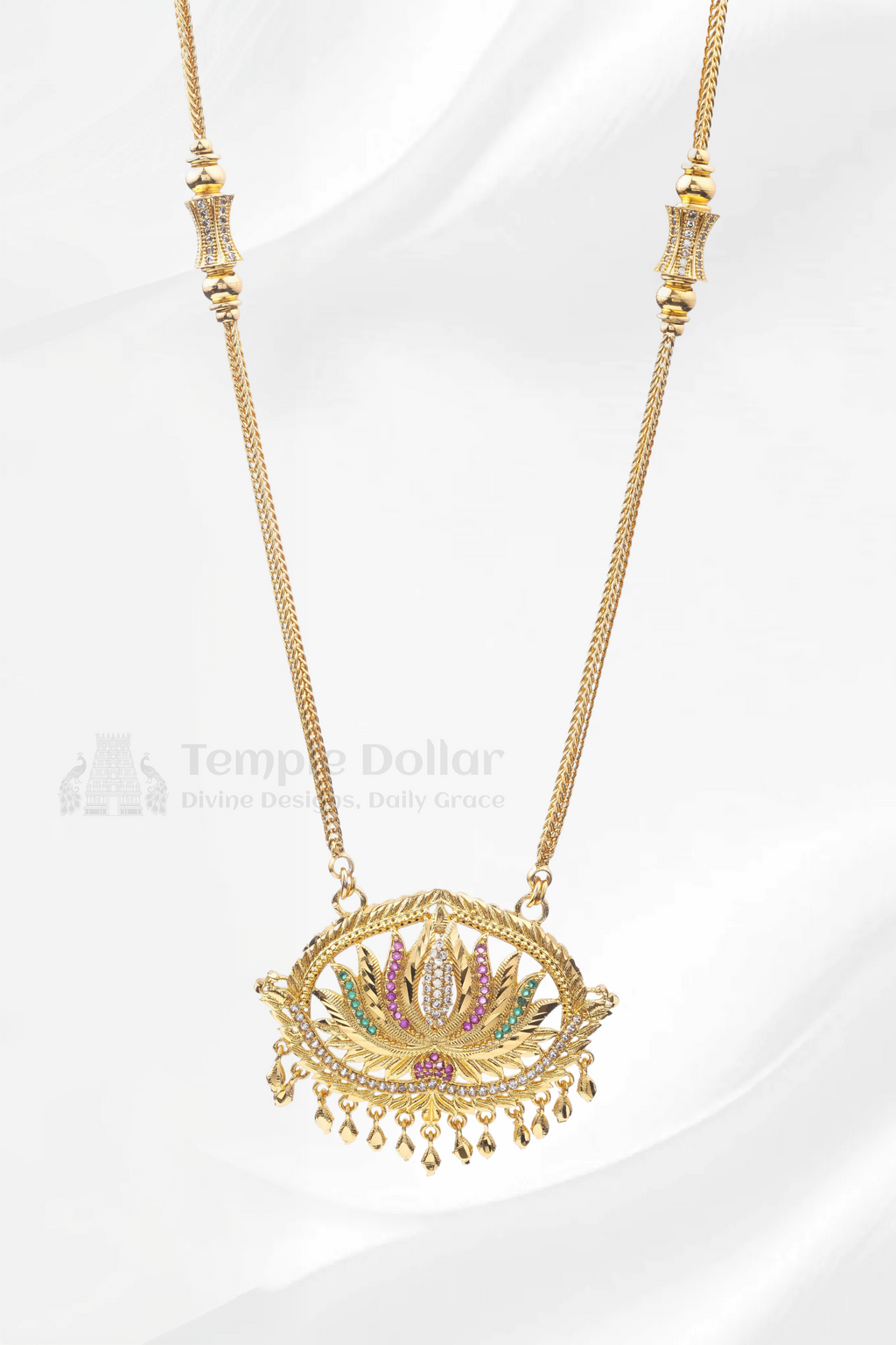 Oval Lotus Pendant with Designer V-Link Chain