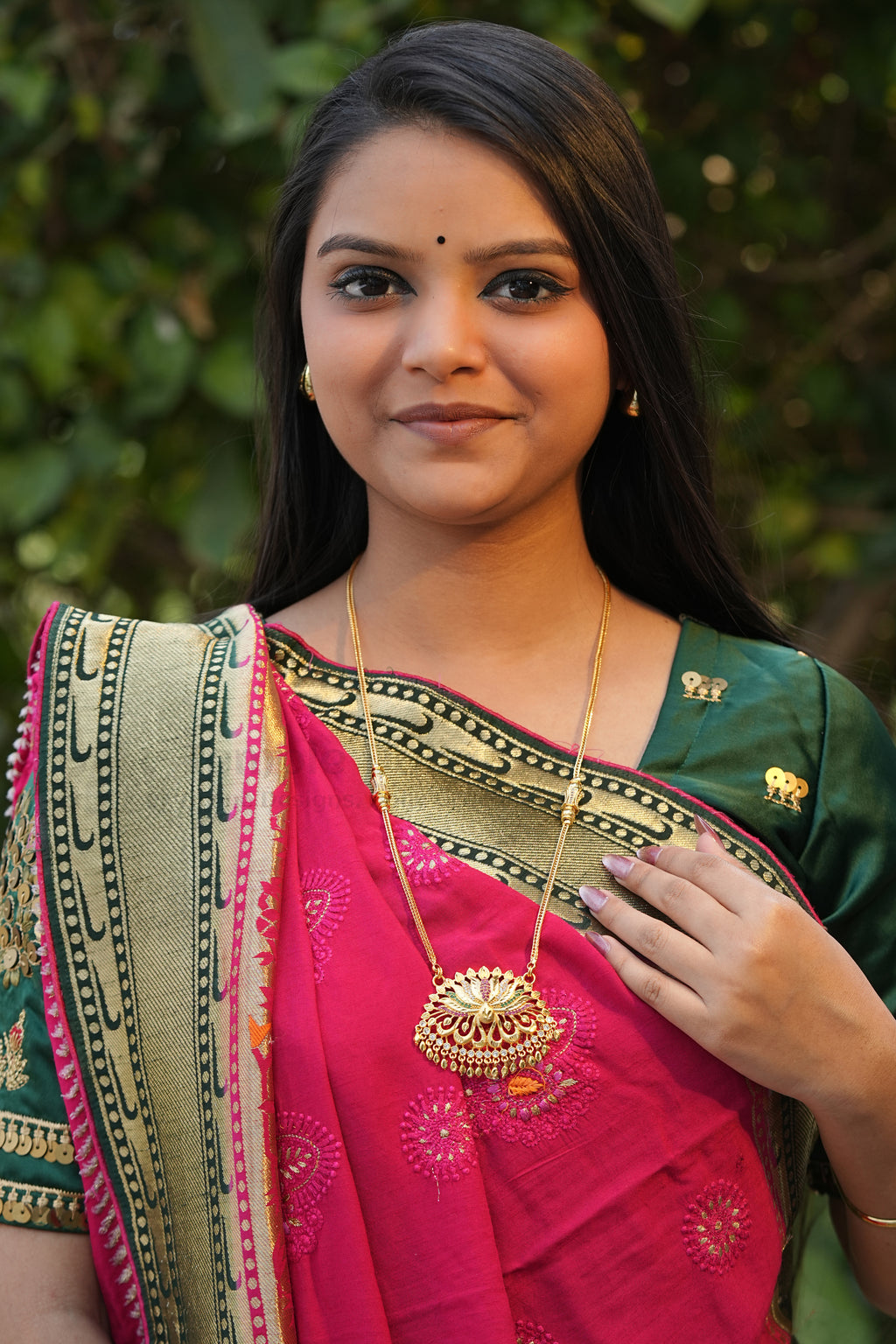 Lotus Paisley Textured Pendant with Twisted Rope Chain