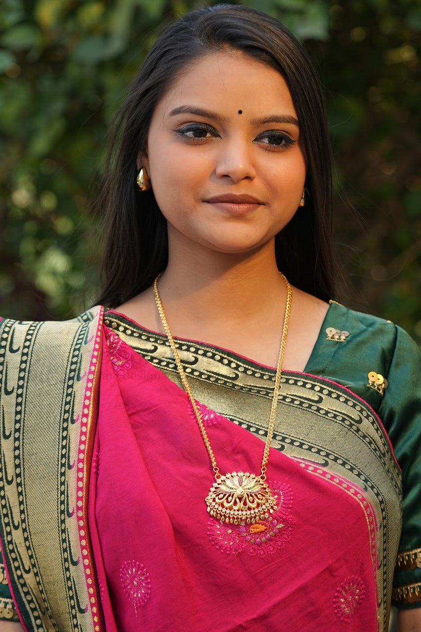 Lotus Paisley Textured Pendant with Square Mesh Chain