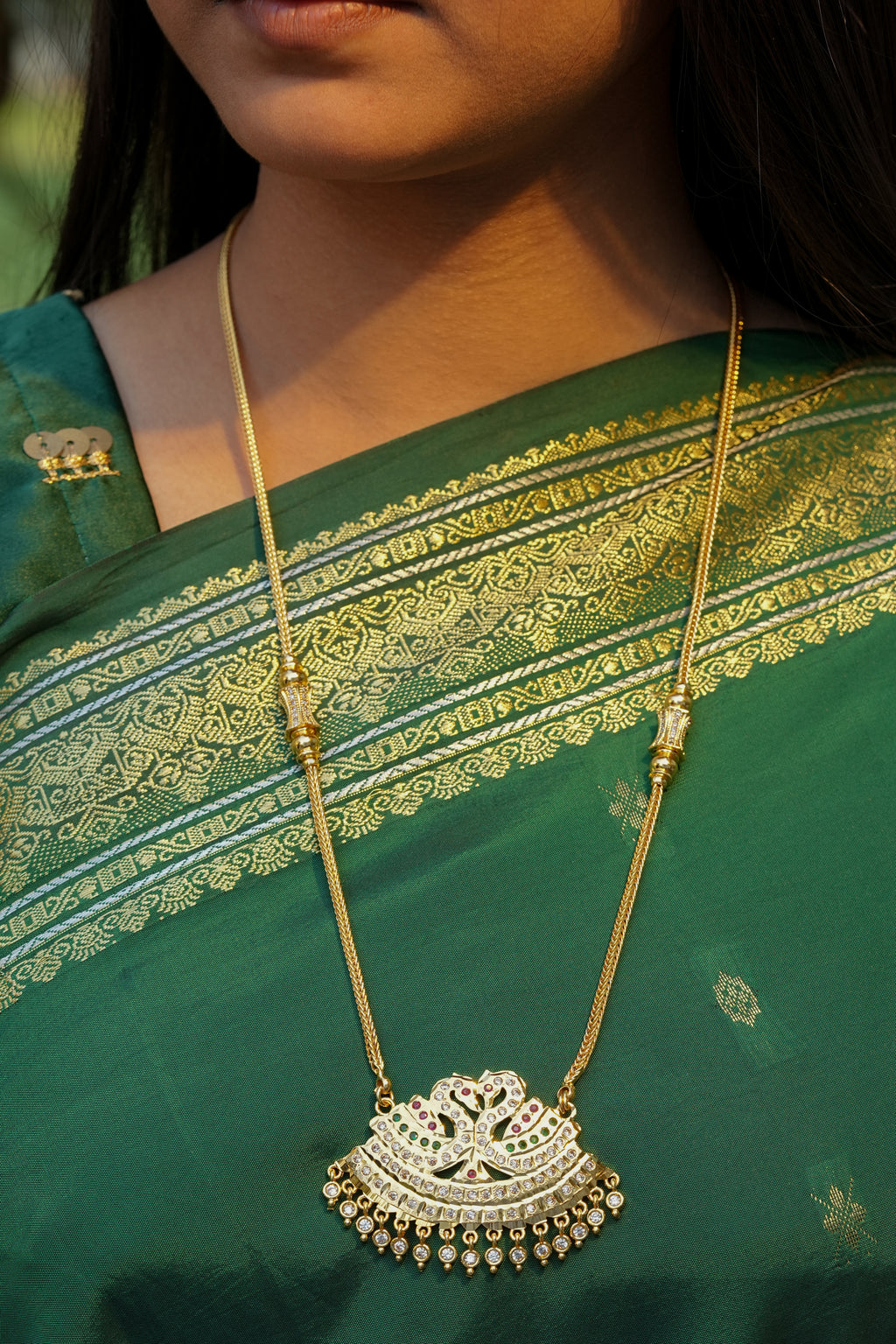 Twin Swan Annapakshi Pendant with Designer V-Link Chain