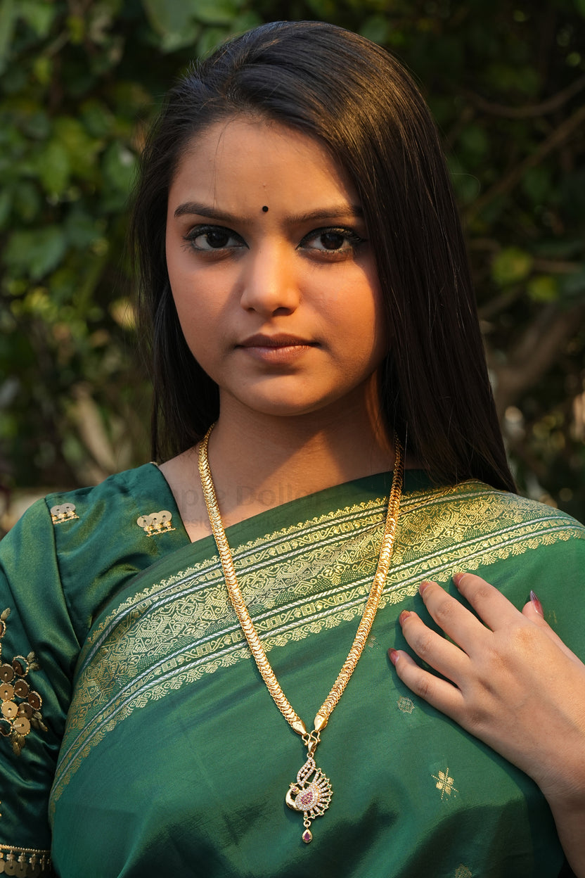 Side Feather Peacock Pendant with V-Link Chain