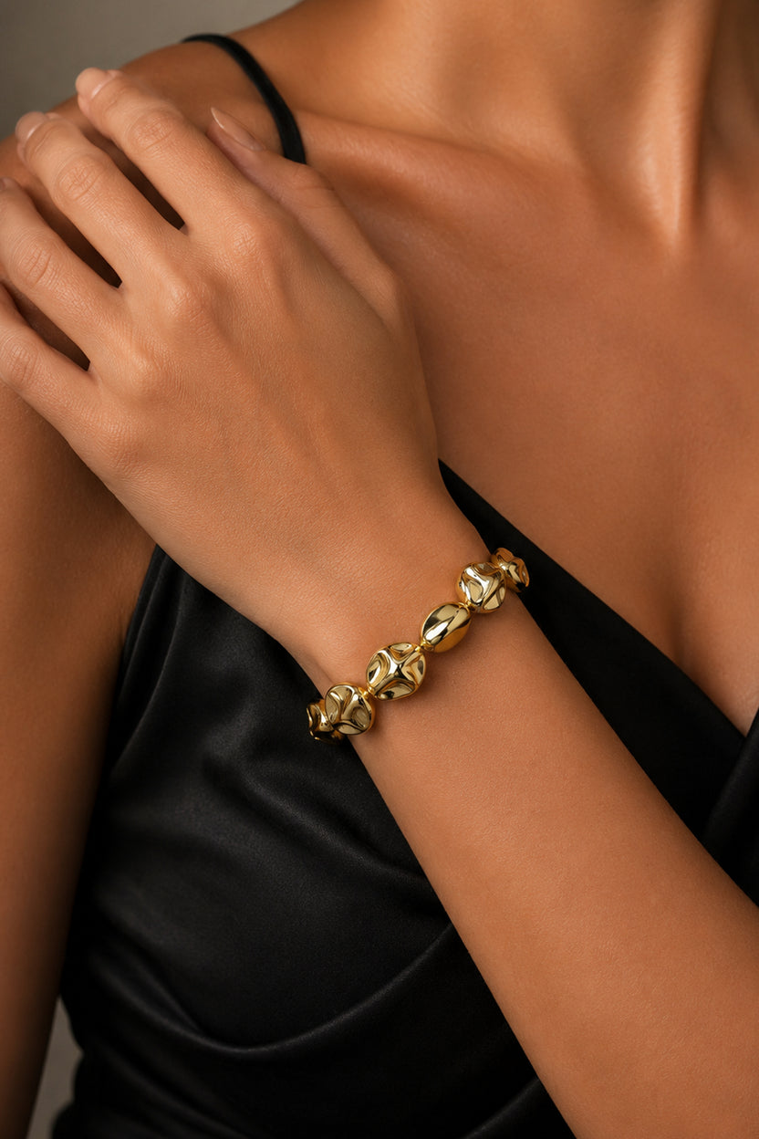 Gold Sculptural Pebble Bracelate