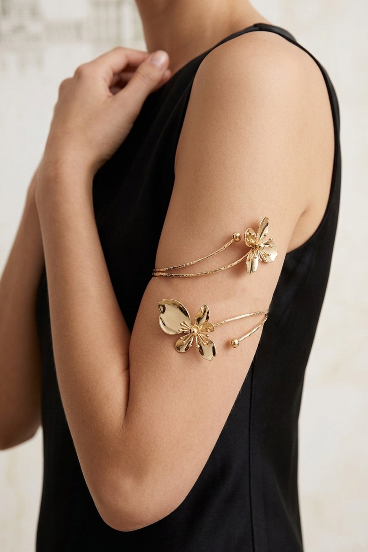 Gold Floral Orbit Arm Cuff