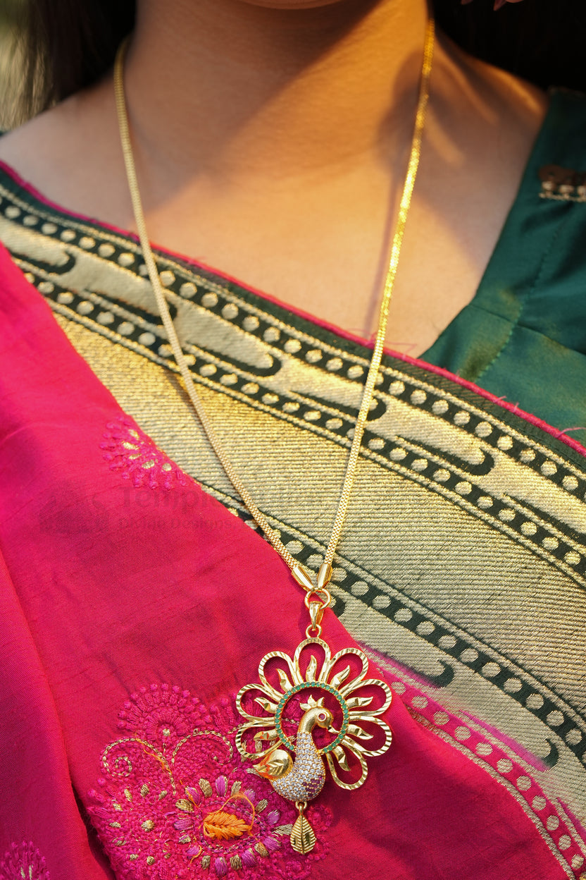 Peacock Motif Pendant with Square Mesh Chain