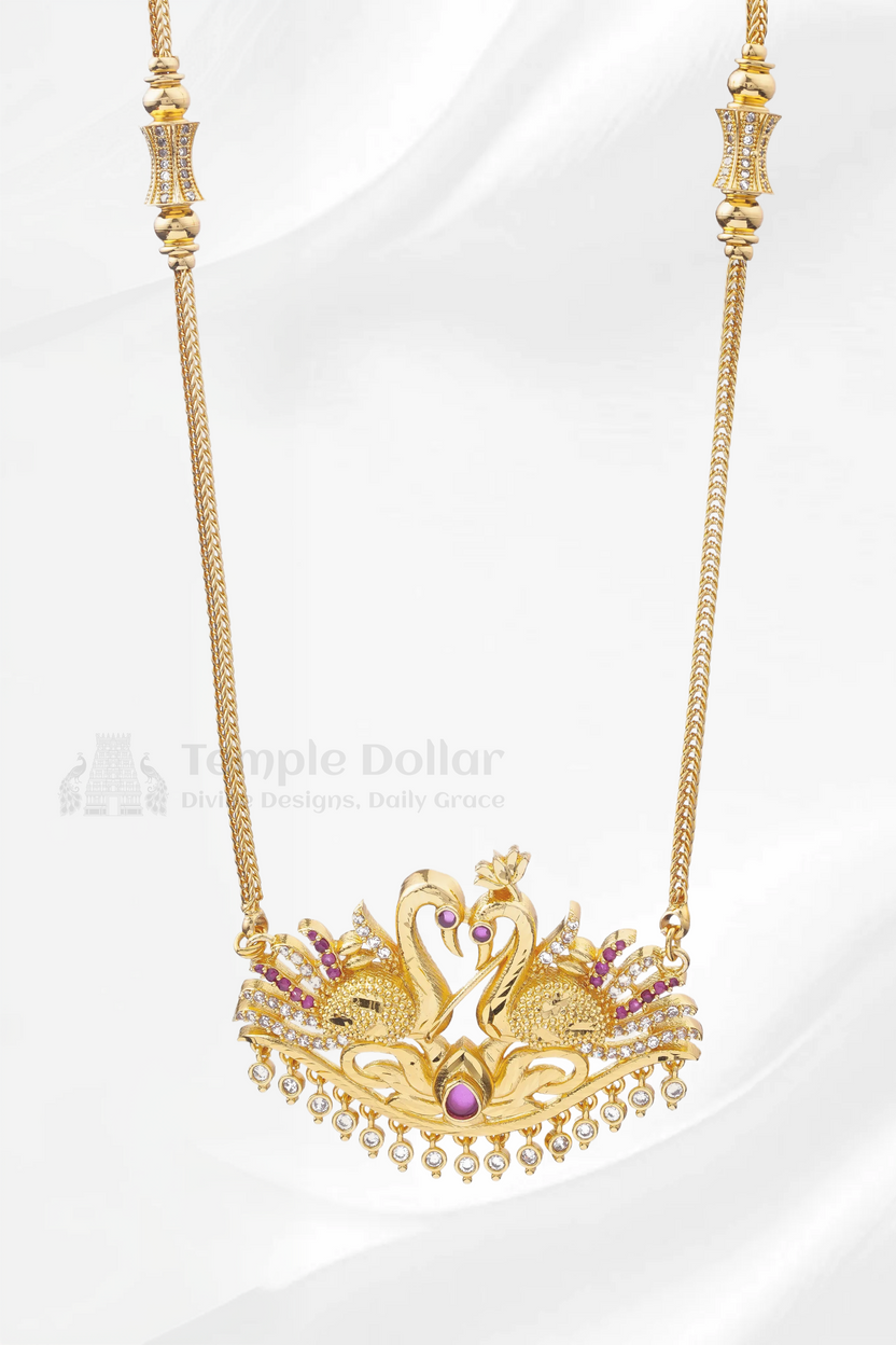 Twin Swan Textured Pendant with Twisted Rope Chain